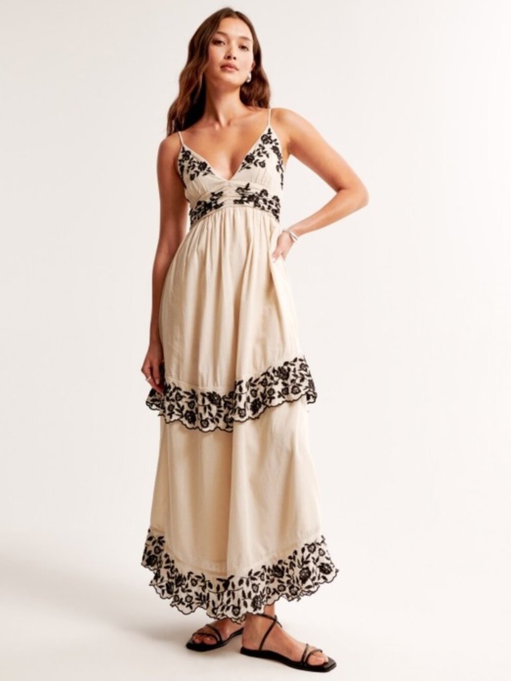 Abercrombie and Fitch tiered ruflled maxi creme dress black flowers - Size Med